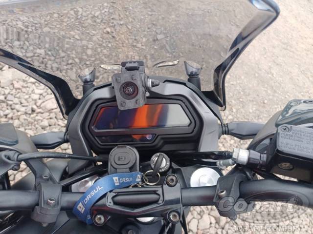 2025 BAJAJ DOMINAR 