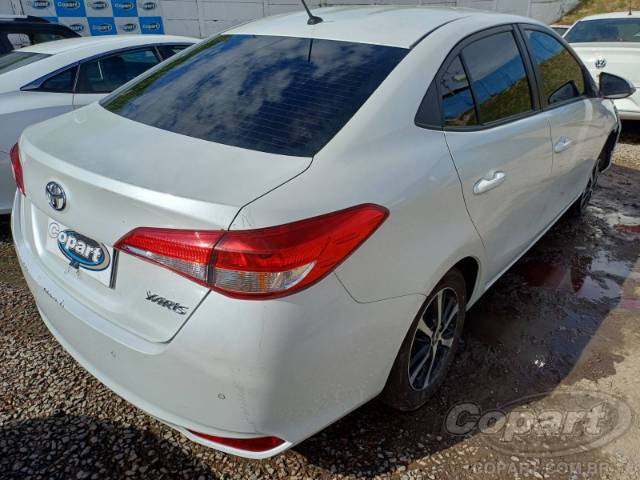 2021 TOYOTA YARIS SEDA 
