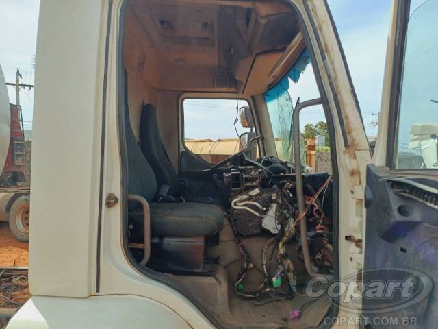 2024 VOLVO VM 