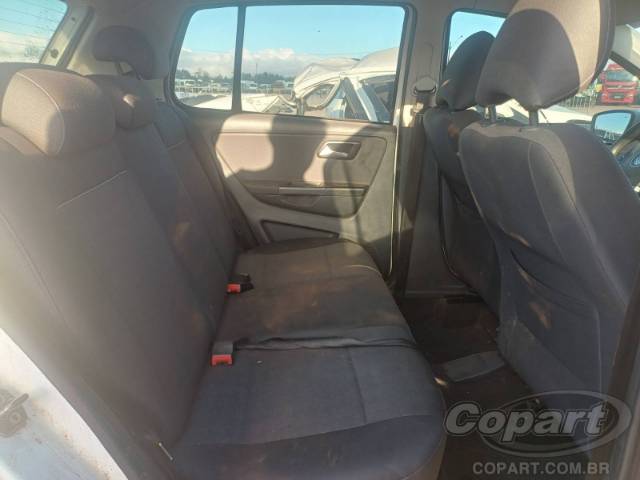 2015 VOLKSWAGEN FOX 