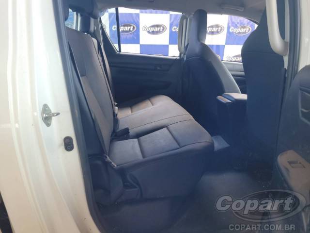 2025 TOYOTA HILUX CD 