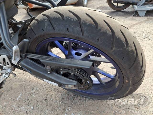 2025 YAMAHA YZF R15 