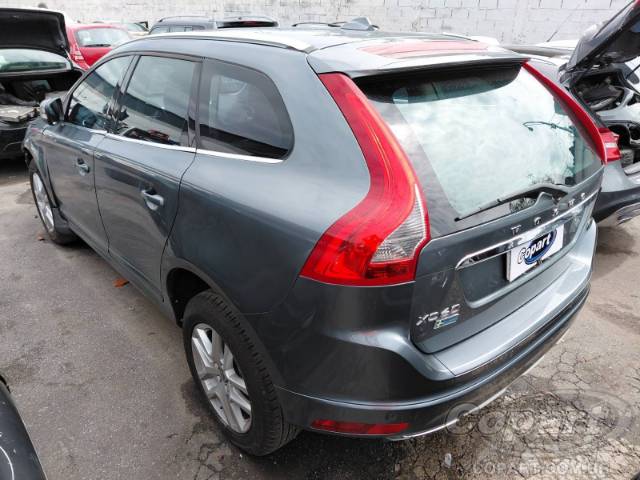 2017 VOLVO XC60 