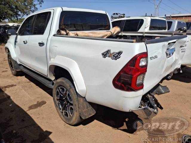 2024 TOYOTA HILUX CD 