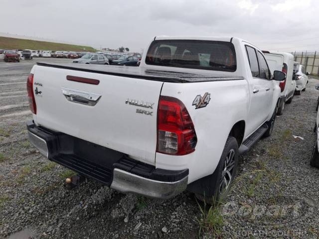 2017 TOYOTA HILUX CD 