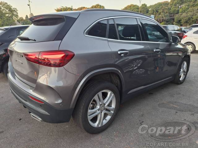2025 MERCEDES BENZ GLA 