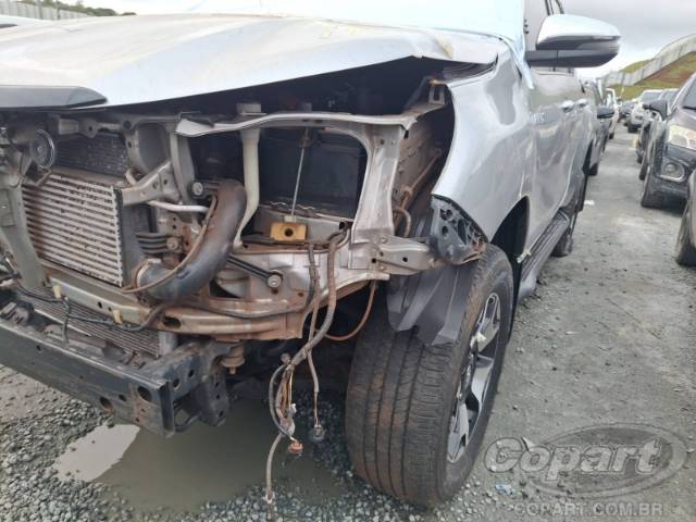 2019 TOYOTA HILUX CD 