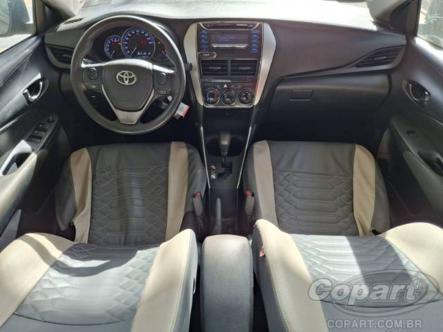 2020 TOYOTA YARIS SEDA 
