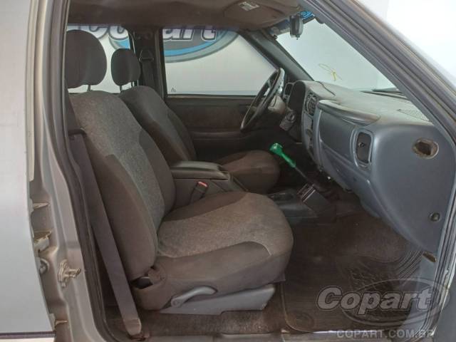 2002 CHEVROLET BLAZER 
