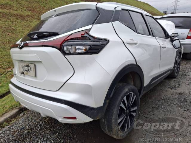 2022 NISSAN KICKS 