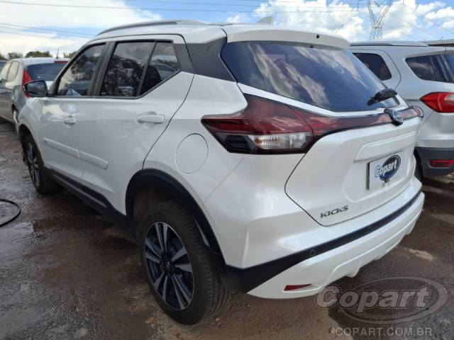 2023 NISSAN KICKS 