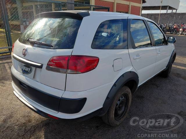 2015 FIAT WEEKEND 