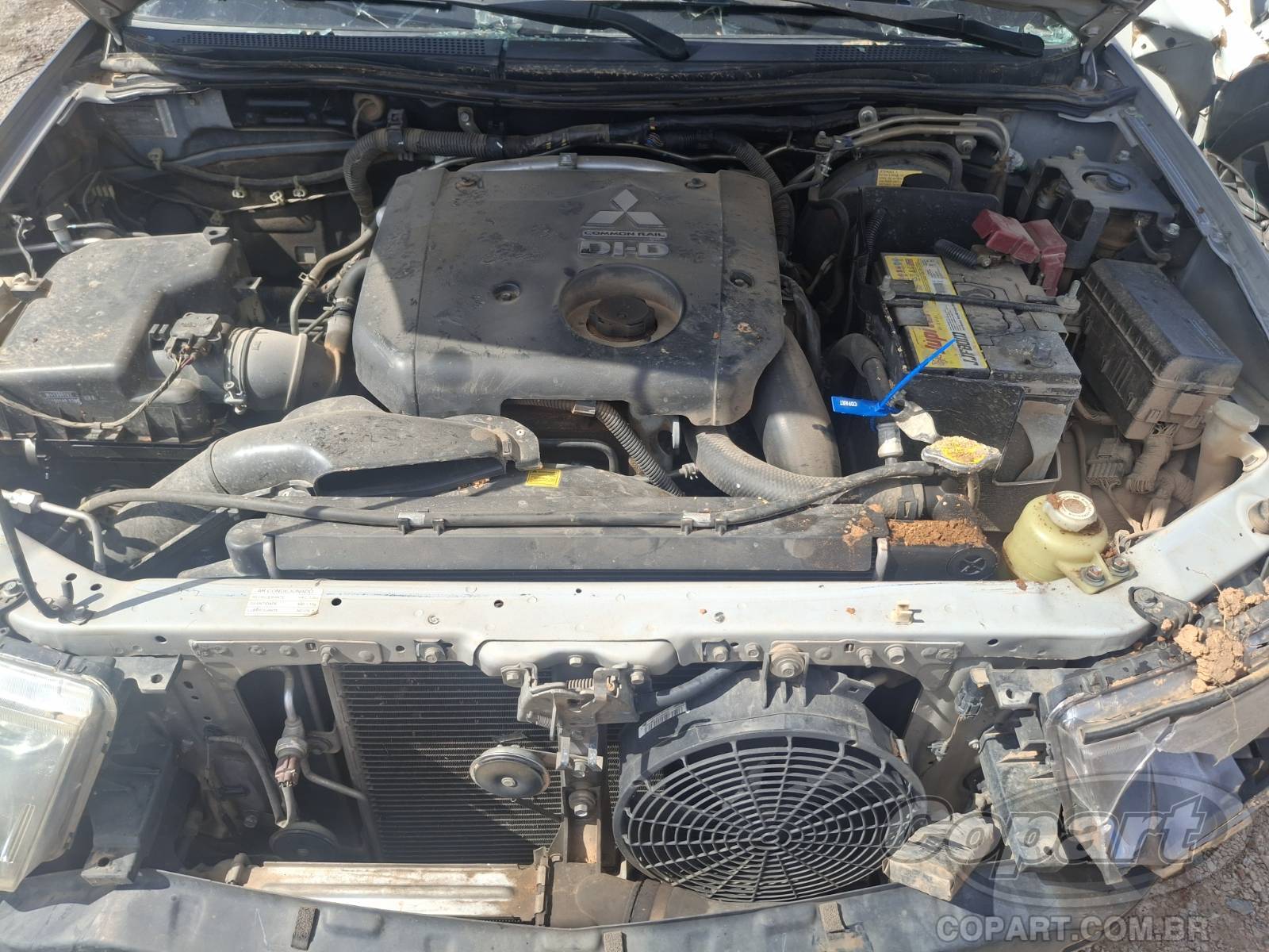 Foto 7 de 11: 2015 MITSUBISHI L200 TRITON