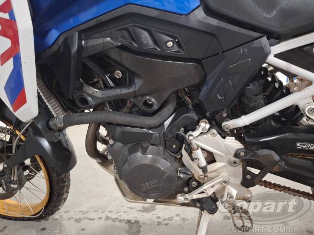 2025 BMW F 900 
