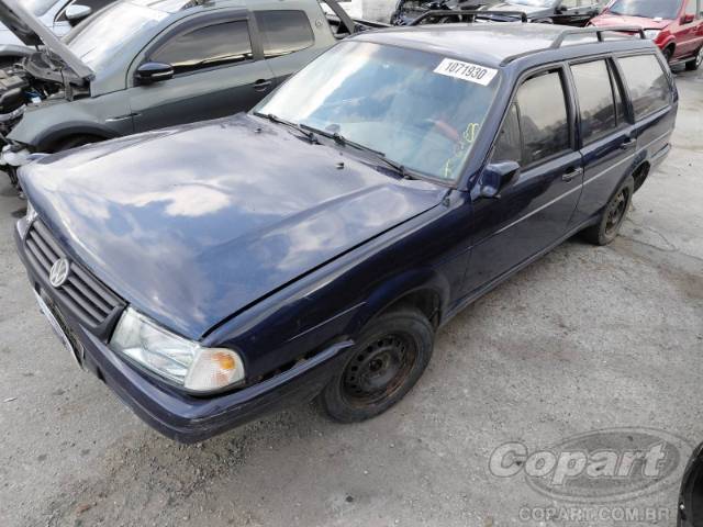 1996 VOLKSWAGEN QUANTUM 