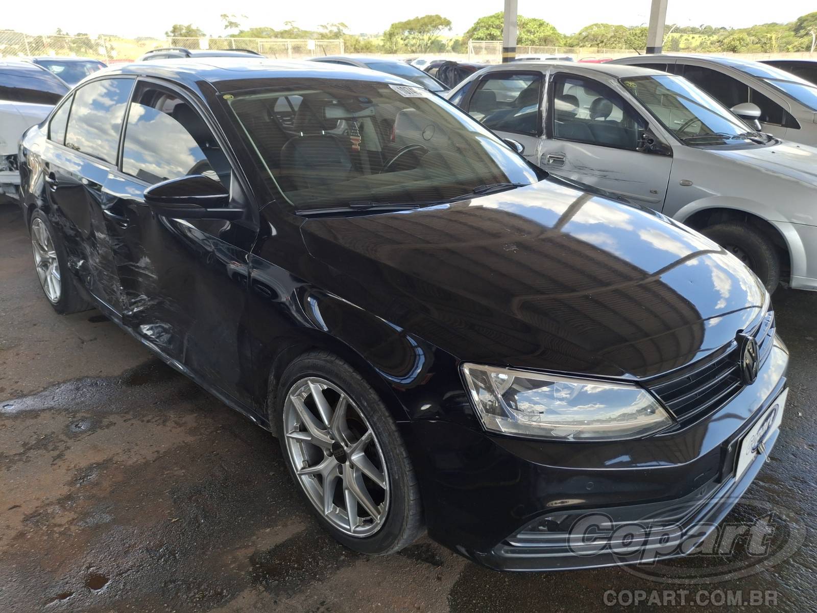 Veículo VW - VolksWagen Volkswagen VOLKSWAGEN JETTA 1.4 16V TSI Turbo 2016 2016 em leilão