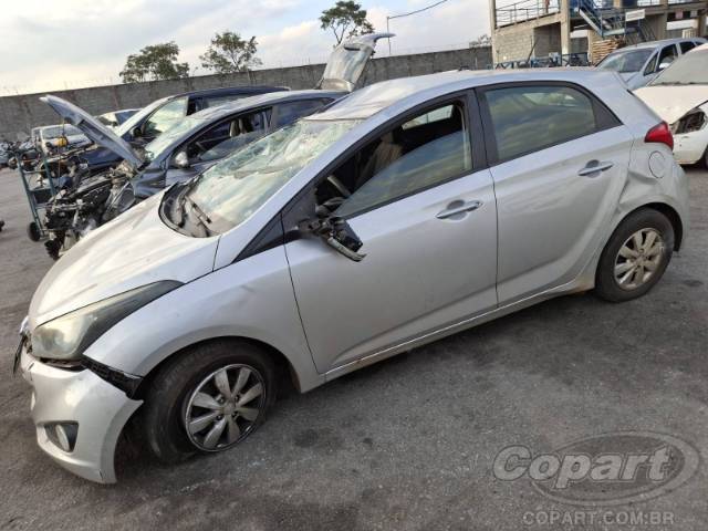 2015 HYUNDAI HB20 