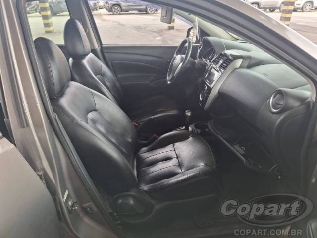 2017 NISSAN VERSA 