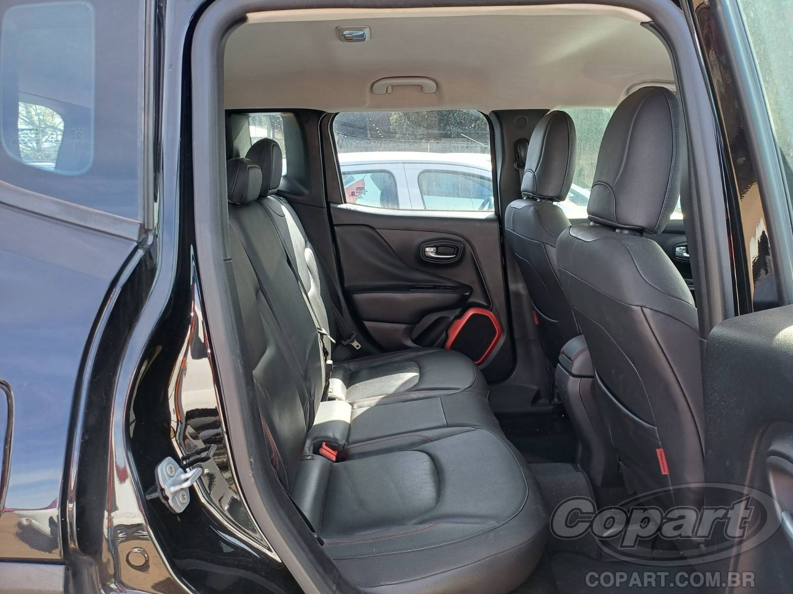 2016 JEEP RENEGADE — foto 6 de 10