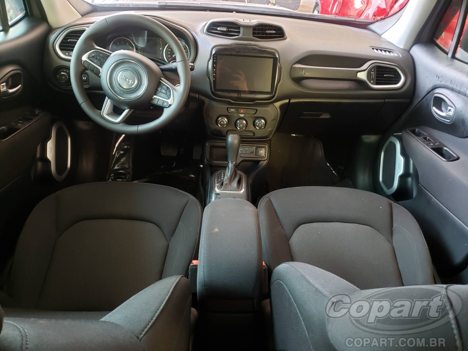 Foto 9 de 10: 2020 JEEP RENEGADE