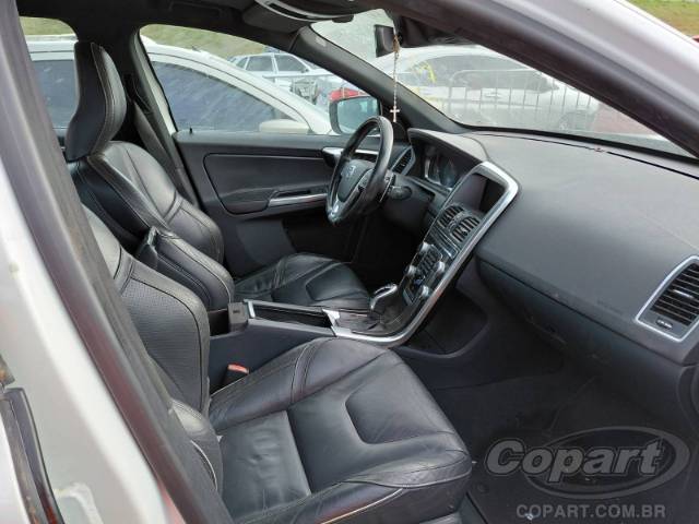 2016 VOLVO XC60 