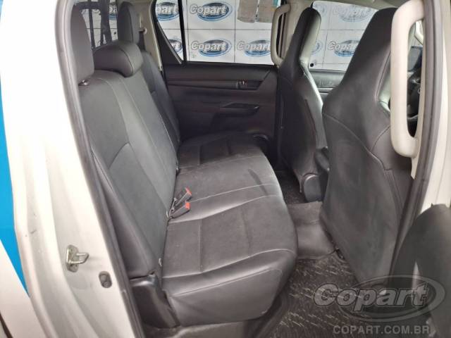 2024 TOYOTA HILUX CD 