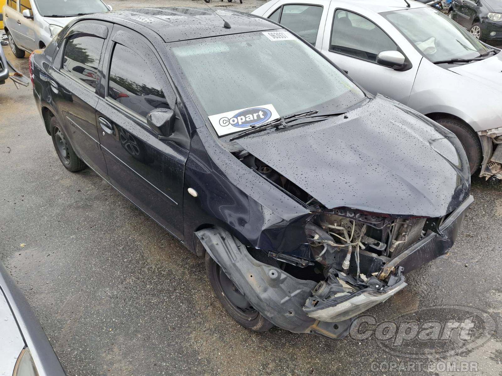 Veículo Toyota Etios Toyota Etios Seda XS 1.5 16V 2016 Colisão Média Monta 2016 em leilão