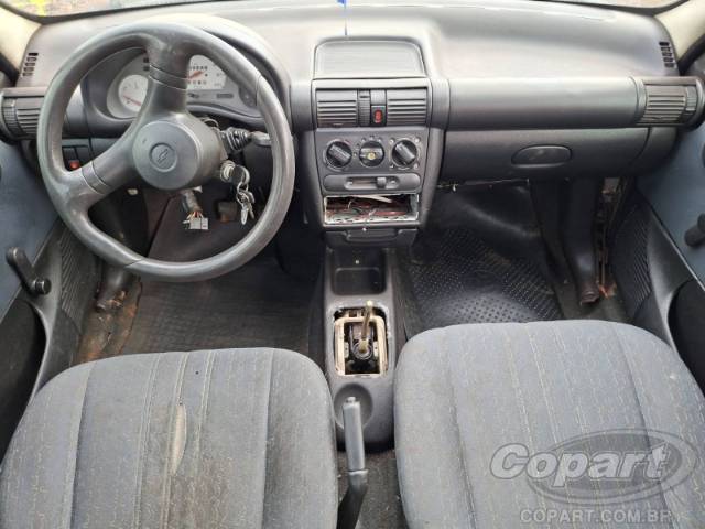 2000 CHEVROLET CORSA 