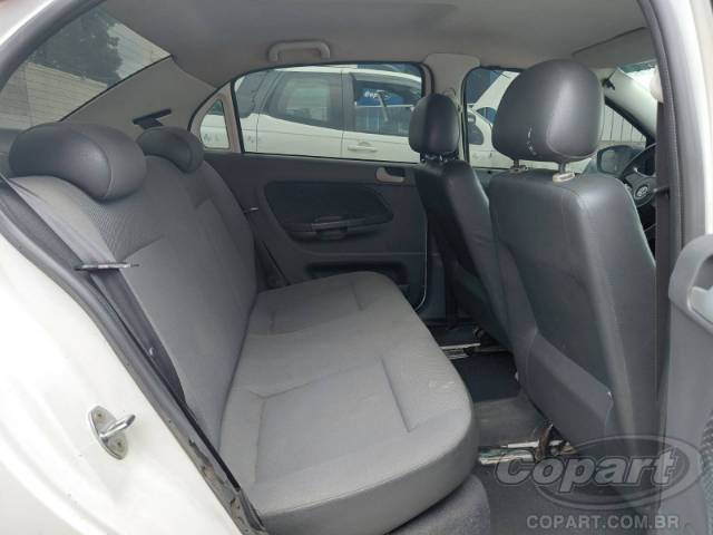 2015 VOLKSWAGEN VOYAGE 