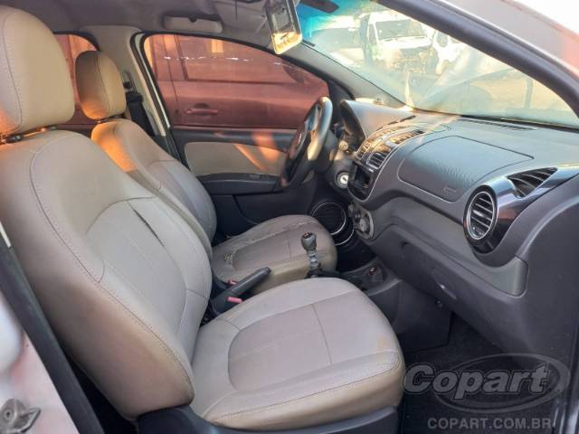 2015 FIAT GRAND SIENA 