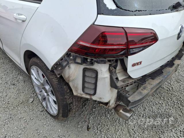 2017 VOLKSWAGEN GOLF 