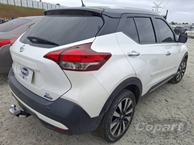 2018 NISSAN KICKS 