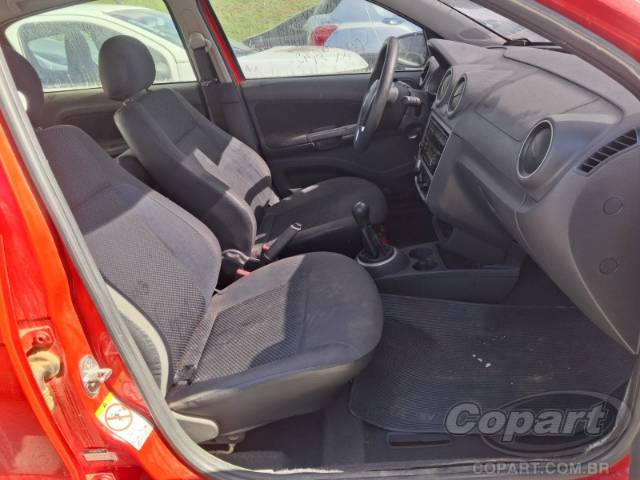 2015 VOLKSWAGEN VOYAGE 