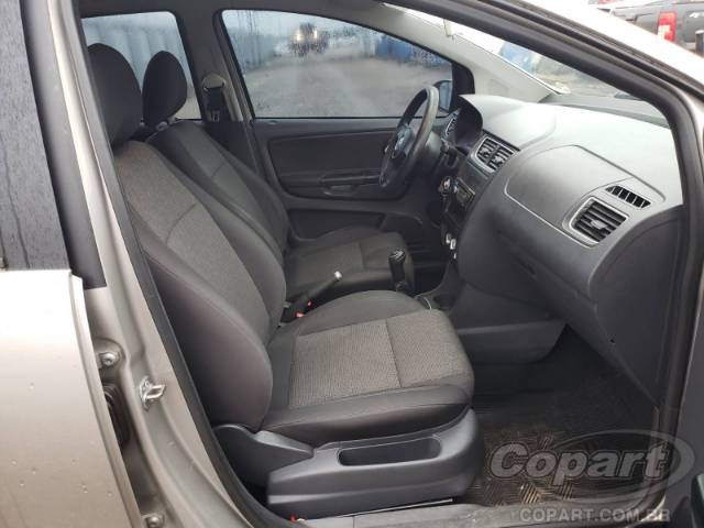 2013 VOLKSWAGEN FOX 