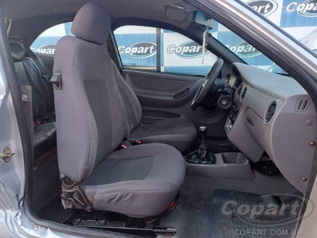 2001 CHEVROLET CELTA 