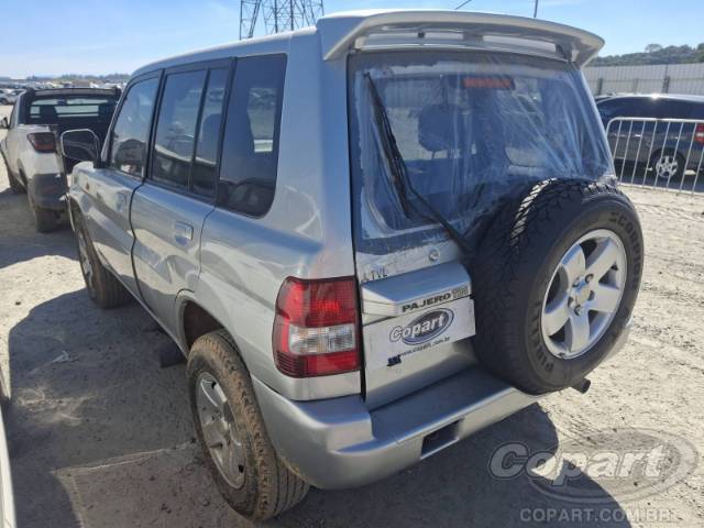 2005 MITSUBISHI PAJERO TR4 