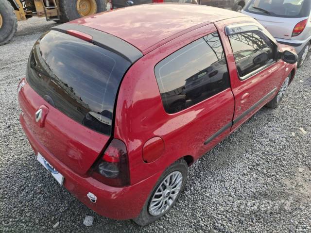 2011 RENAULT CLIO 