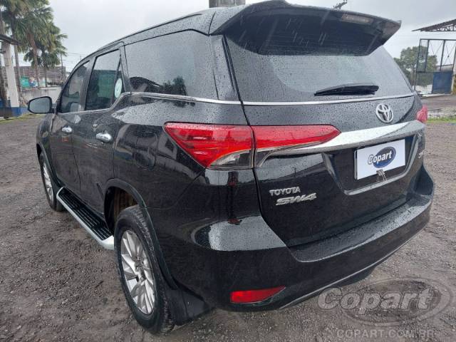 2017 TOYOTA HILUX SW4 