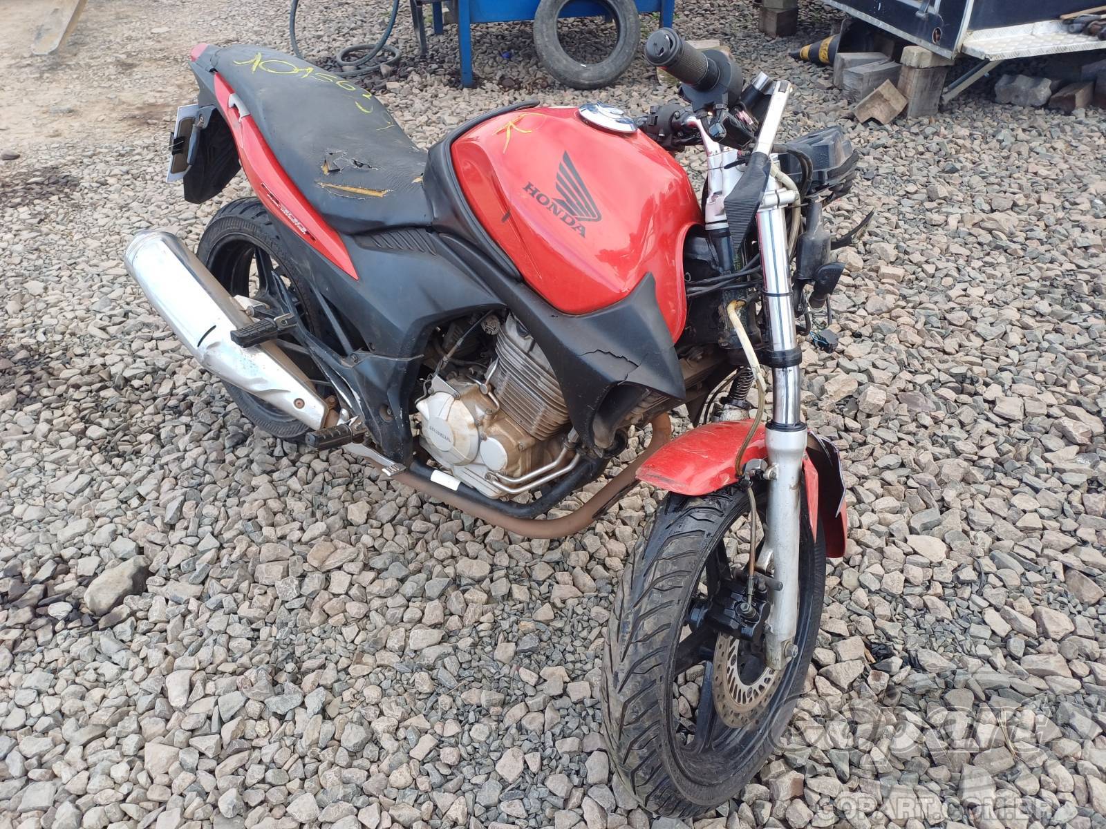 HONDA CB 300 2010