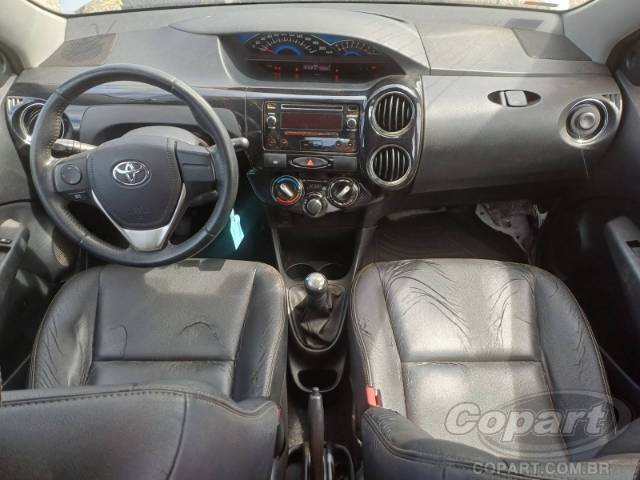 2015 TOYOTA ETIOS SEDA 