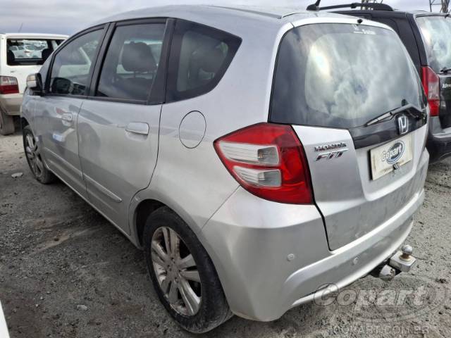 2014 HONDA FIT 