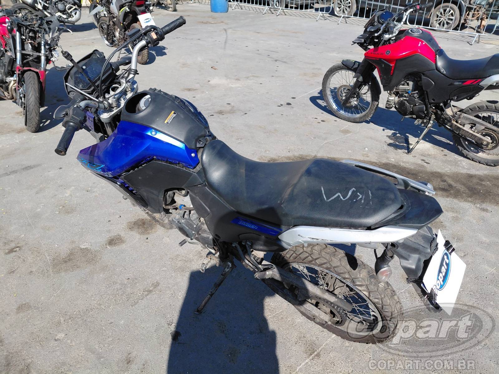 2025 YAMAHA XTZ 250 — foto 3 de 11