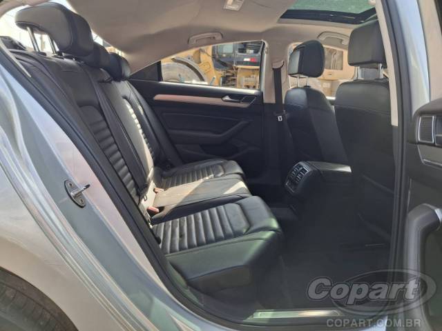 2018 VOLKSWAGEN PASSAT 