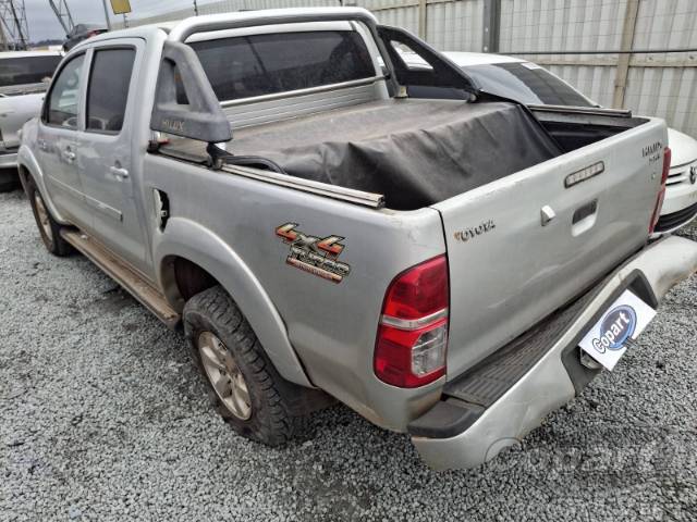 2015 TOYOTA HILUX CD 
