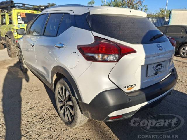 2019 NISSAN KICKS 