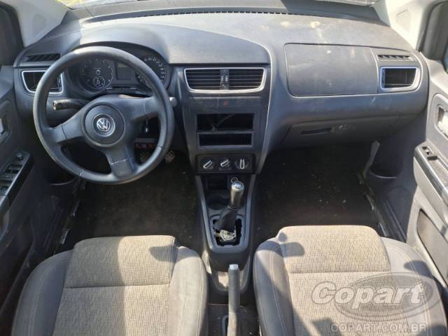 2013 VOLKSWAGEN FOX 