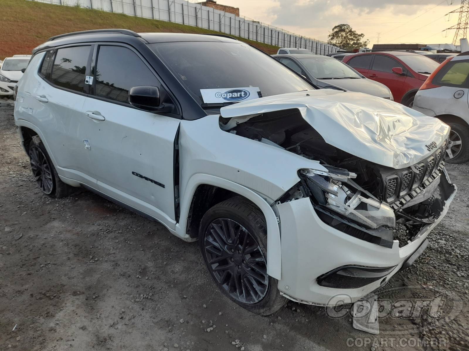 Veículo Jeep Compass Jeep Compass Serie S T270 1.3 16V 2022 Médio Dano Frontal 2022 em leilão